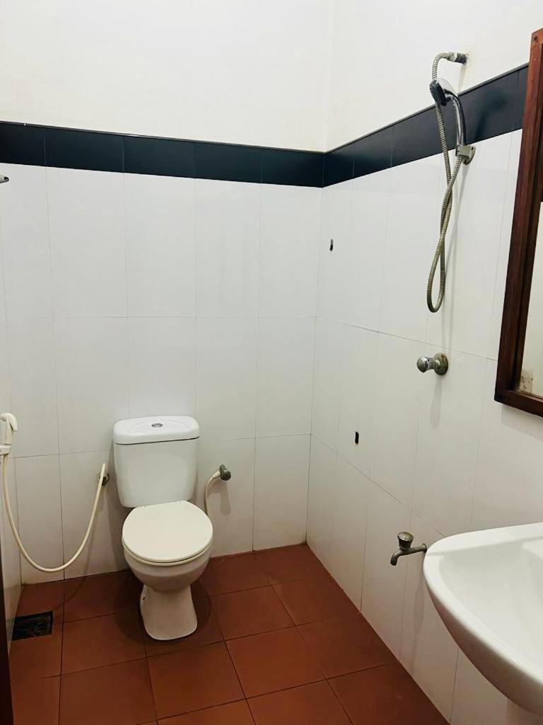 The Triangle Hotel أنرادابورام الغرفة الصورة