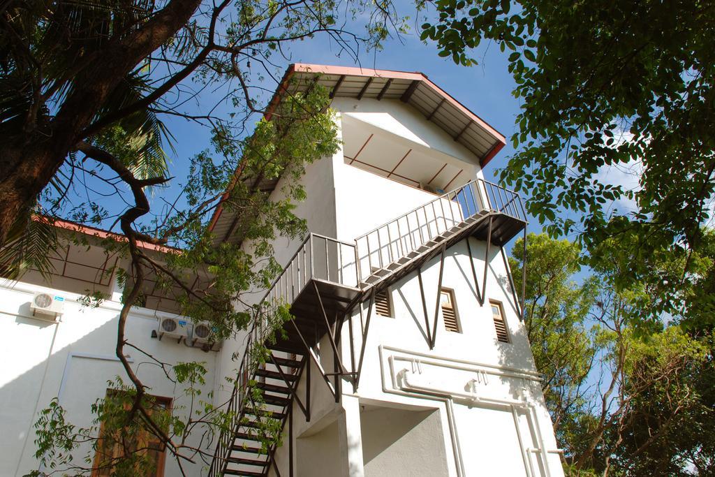 The Triangle Hotel أنرادابورام المظهر الخارجي الصورة